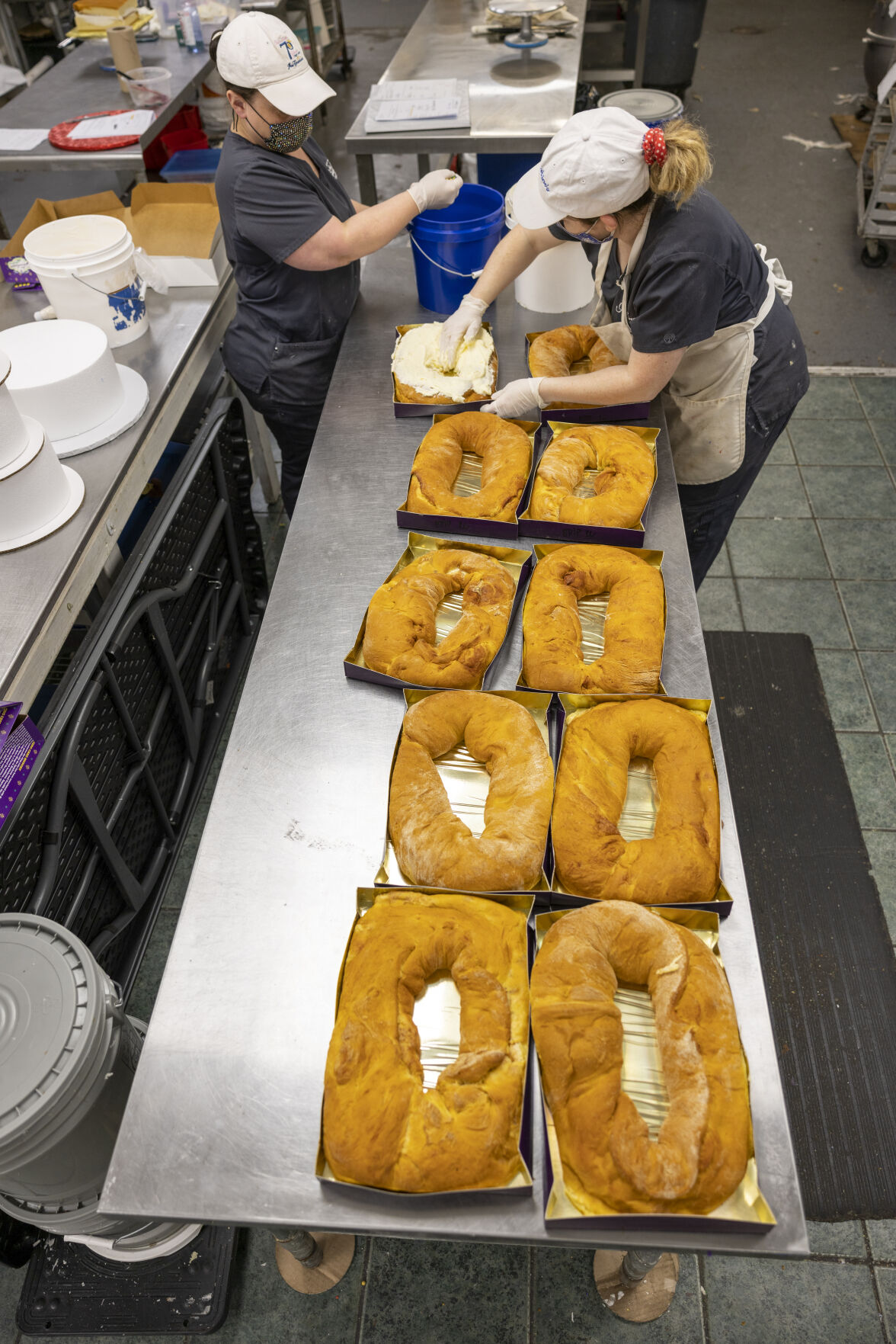 NO.kingcake.ADV_532.JPG